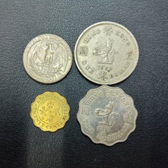 画像9852：香港ドル貨幣・アメリカ25セント（クォーターダラー）貨幣